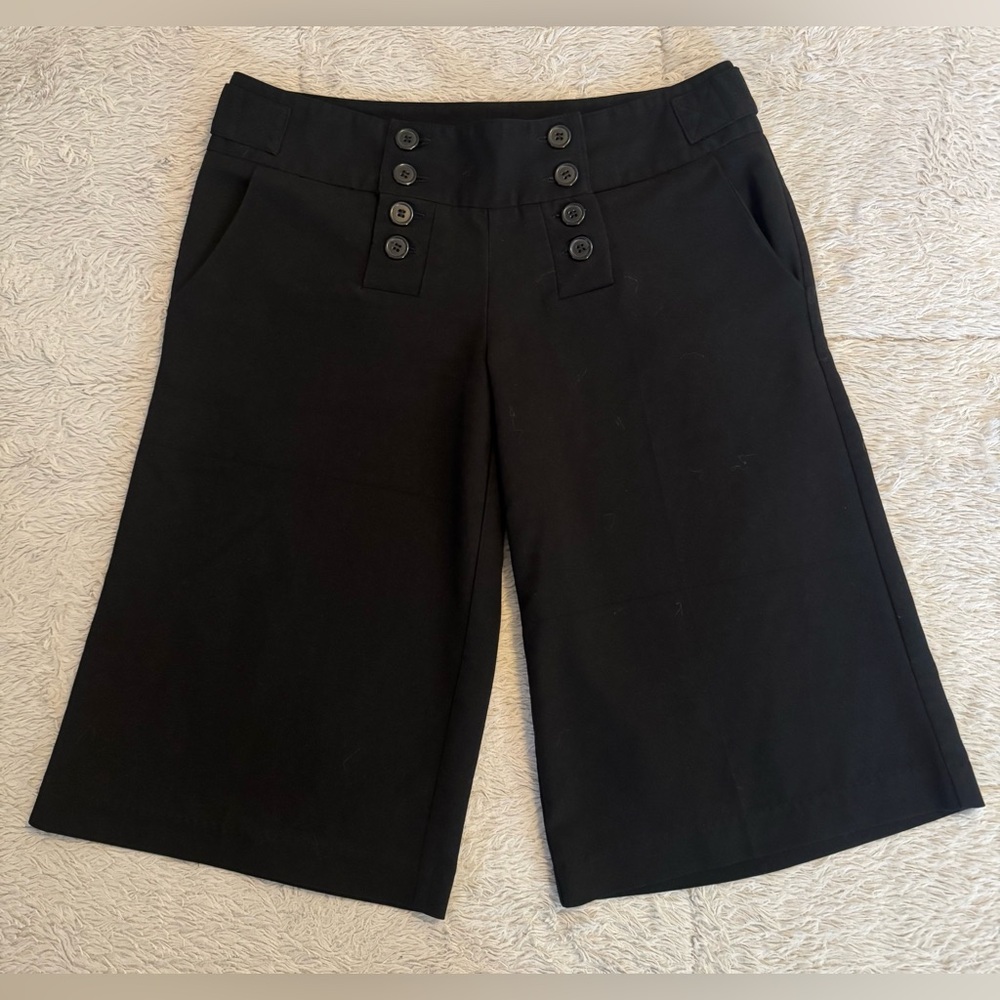 Guess Y2K Black Sailor Style Bermudas Structured Fit w/ Front Button Closure EUC